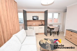 Atrakcyjna, przestronna kawalerka w centrum